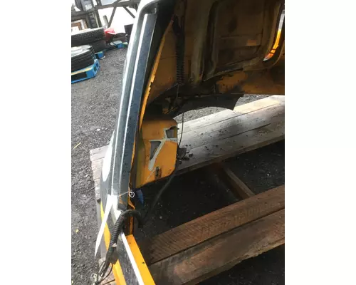 INTERNATIONAL 7600 Hood