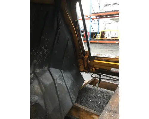 INTERNATIONAL 7600 Hood