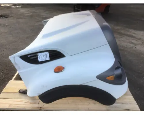 INTERNATIONAL 7600 Hood