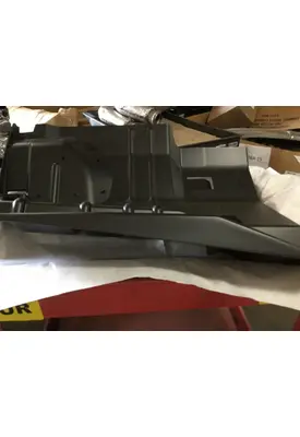 INTERNATIONAL 7600 Inner Fender