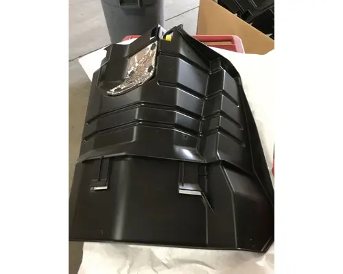 INTERNATIONAL 7600 Inner Fender