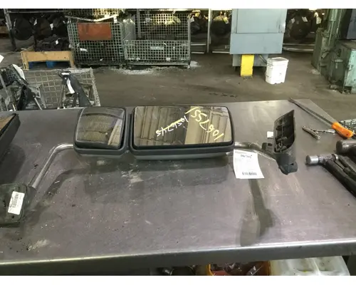 INTERNATIONAL 7600 Mirror (Side View)