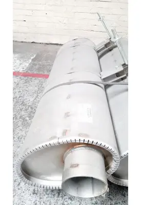 INTERNATIONAL 7600 Muffler