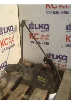 INTERNATIONAL 7600 RADIATOR BRACKET