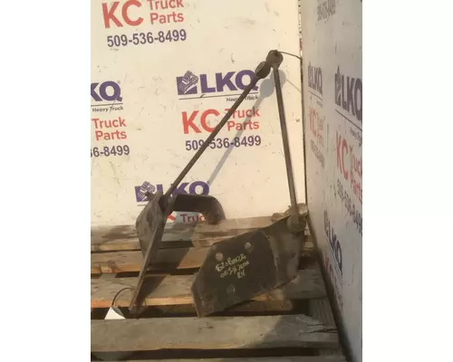 INTERNATIONAL 7600 RADIATOR BRACKET