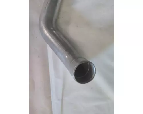 INTERNATIONAL 7600 Radiator pipe