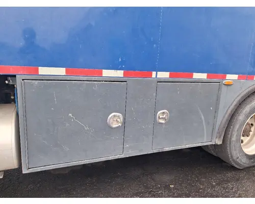 INTERNATIONAL 7600 Tool Box