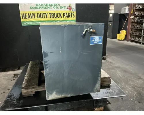 INTERNATIONAL 7600 Tool Box