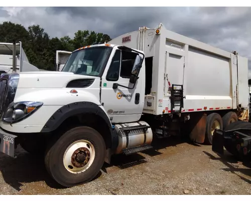 INTERNATIONAL 7600 WHOLE TRUCK FOR RESALE