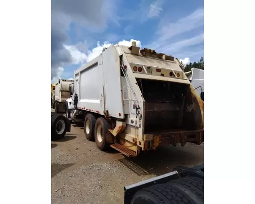 INTERNATIONAL 7600 WHOLE TRUCK FOR RESALE