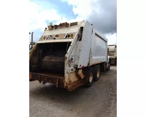 INTERNATIONAL 7600 WHOLE TRUCK FOR RESALE