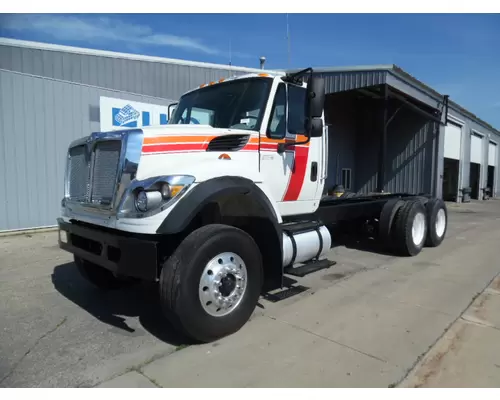 INTERNATIONAL 7600 WHOLE TRUCK FOR RESALE