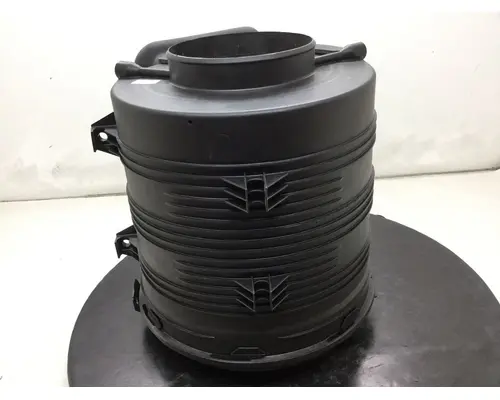 INTERNATIONAL 7700 Air Cleaner