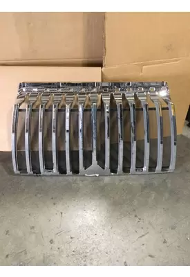 INTERNATIONAL 7700 GRILLE