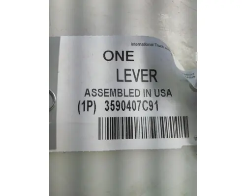 INTERNATIONAL 7700 Latches and Locks