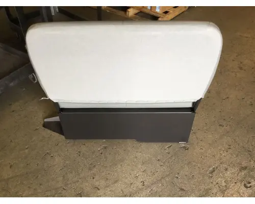 INTERNATIONAL 7700 Seat, Front