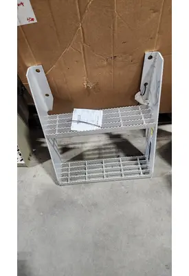 INTERNATIONAL 7700 Step