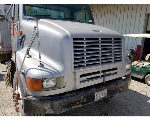 INTERNATIONAL 8100 1988-2003 HOOD