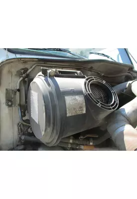 INTERNATIONAL 8100 AIR CLEANER