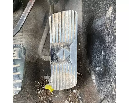 INTERNATIONAL 8100 Accelerator Pedal