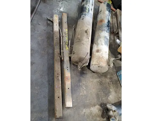 INTERNATIONAL 8100 Air Tank