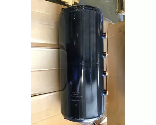 INTERNATIONAL 8100 Air Tank