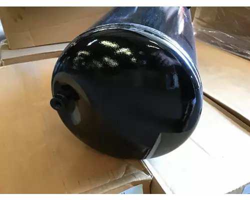 INTERNATIONAL 8100 Air Tank