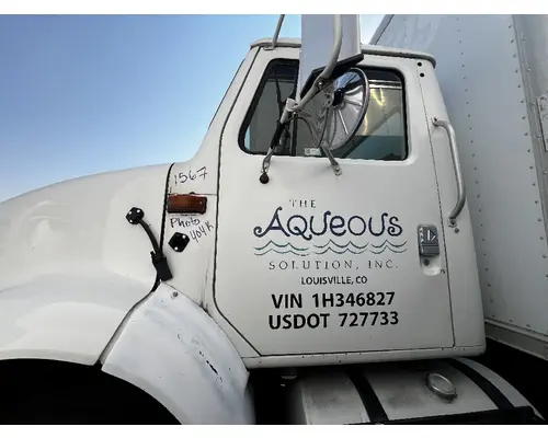 INTERNATIONAL 8100 Cab