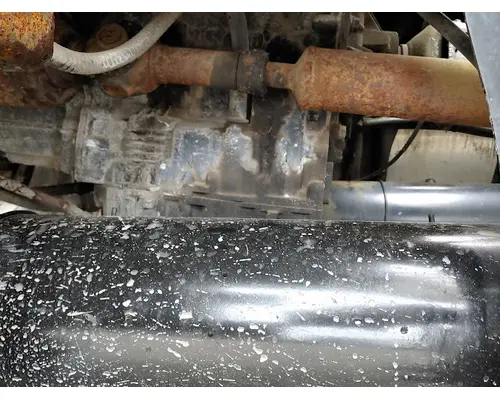 INTERNATIONAL 8100 Complete Vehicle