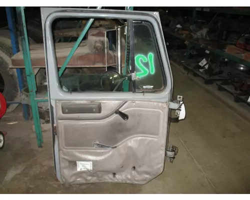 INTERNATIONAL 8100 DOOR ASSEMBLY, FRONT