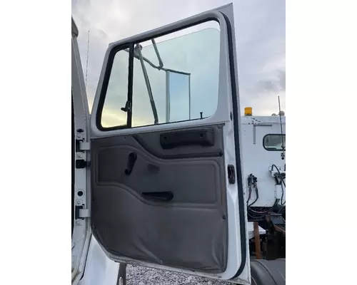 INTERNATIONAL 8100 Door Assembly, Front