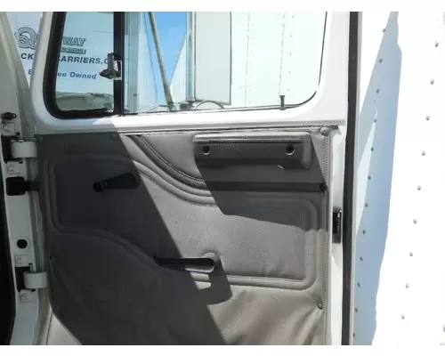 INTERNATIONAL 8100 Door Assembly, Front