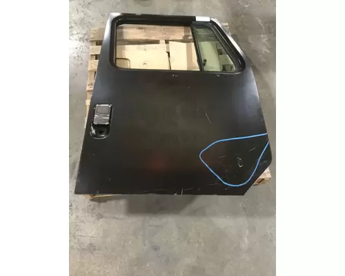 INTERNATIONAL 8100 Door Assembly, Front