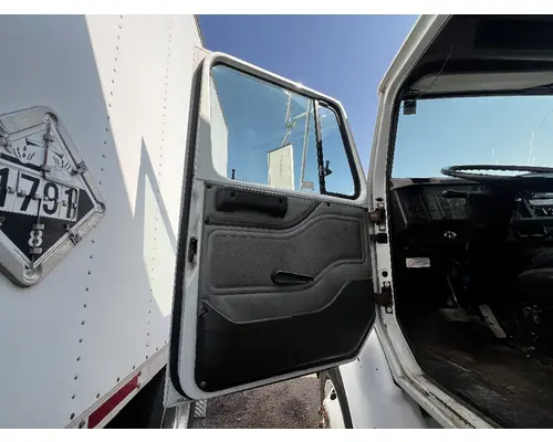 INTERNATIONAL 8100 Door Assembly, Front