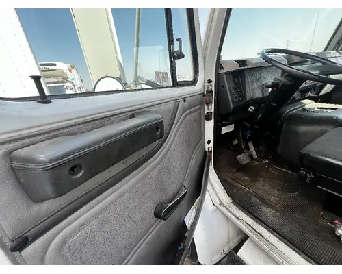 INTERNATIONAL 8100 Door Assembly, Front