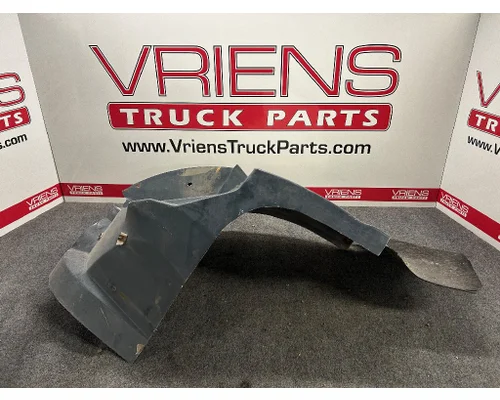INTERNATIONAL 8100 Fender Extension