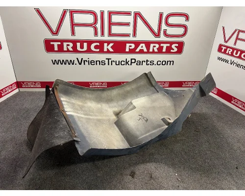 INTERNATIONAL 8100 Fender Extension