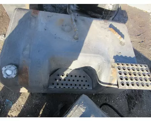 INTERNATIONAL 8100 Fuel Tank