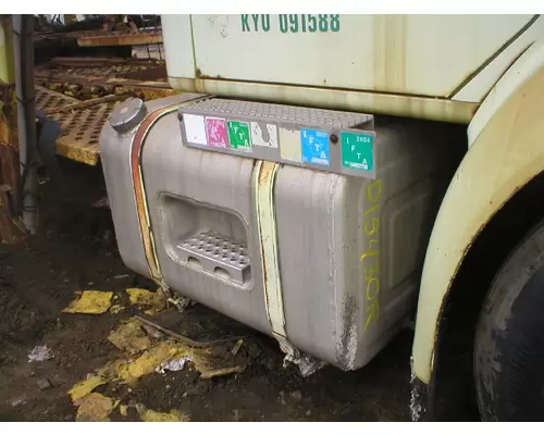 INTERNATIONAL 8100 Fuel Tank