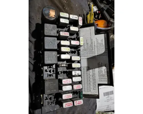 INTERNATIONAL 8100 Fuse Box