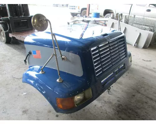 INTERNATIONAL 8100 HOOD