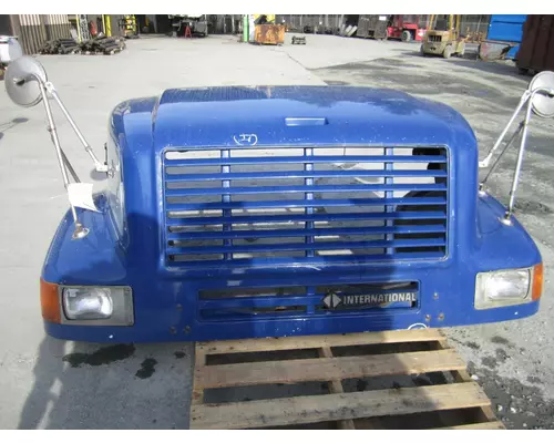 INTERNATIONAL 8100 HOOD