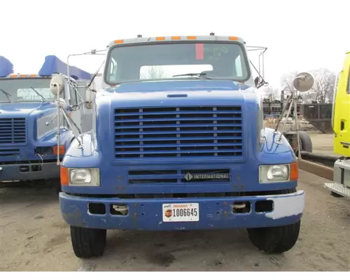 INTERNATIONAL 8100 HOOD