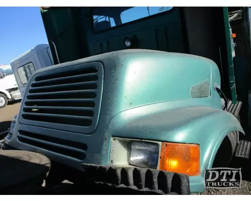 INTERNATIONAL 8100 Hood