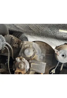 INTERNATIONAL 8100 Hub