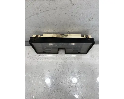 INTERNATIONAL 8100 Instrument Cluster