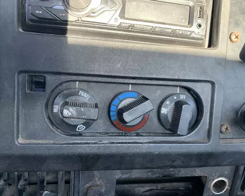 INTERNATIONAL 8100 Temperature Control