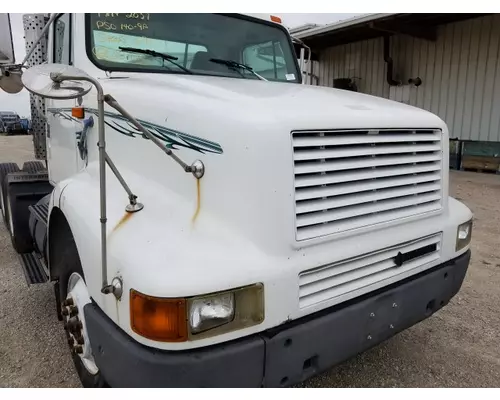 INTERNATIONAL 8200 1988-2001 HOOD