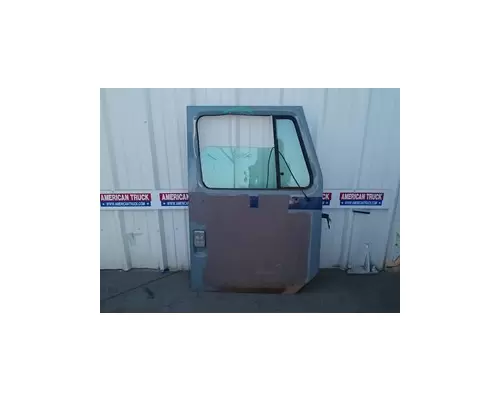 INTERNATIONAL 8200 Door Assembly, Front