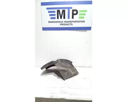 INTERNATIONAL 8200 Fender Extension